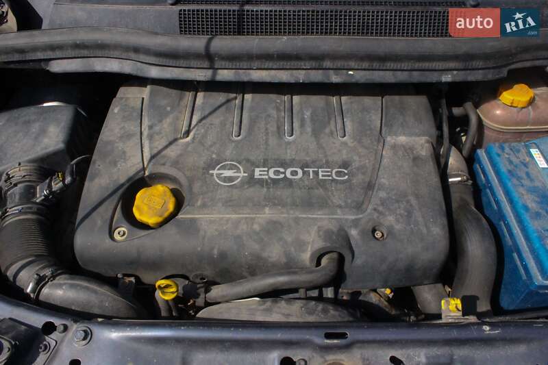 Минивэн Opel Zafira 2008 в Надворной