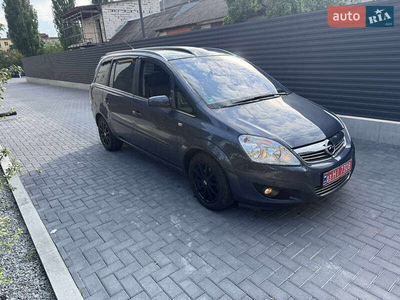 Минивэн Opel Zafira 2008 в Луцке