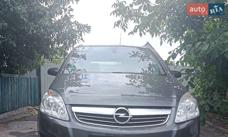 Минивэн Opel Zafira 2008 в Ракитном