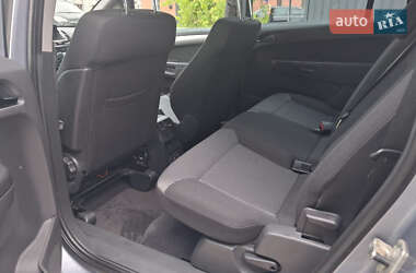 Минивэн Opel Zafira 2010 в 
