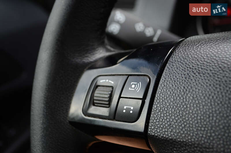 Минивэн Opel Zafira 2010 в Киеве