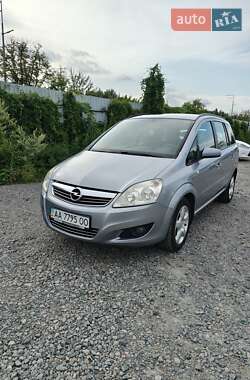 Мінівен Opel Zafira 2008 в Києві