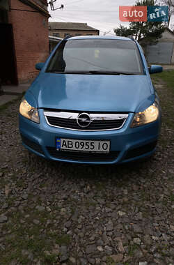 Минивэн Opel Zafira 2005 в 