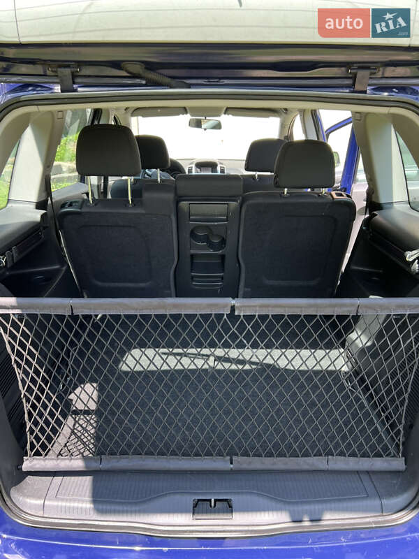 Минивэн Opel Zafira 2012 в Луцке