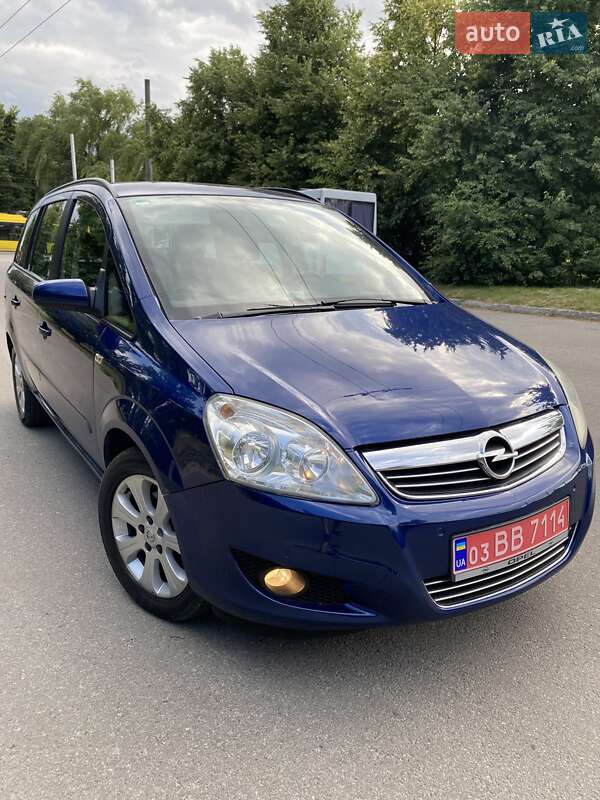 Минивэн Opel Zafira 2008 в Полтаве