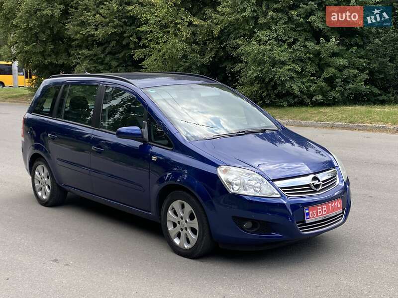 Минивэн Opel Zafira 2008 в Полтаве