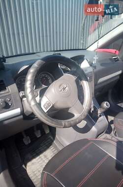 Минивэн Opel Zafira 2007 в 