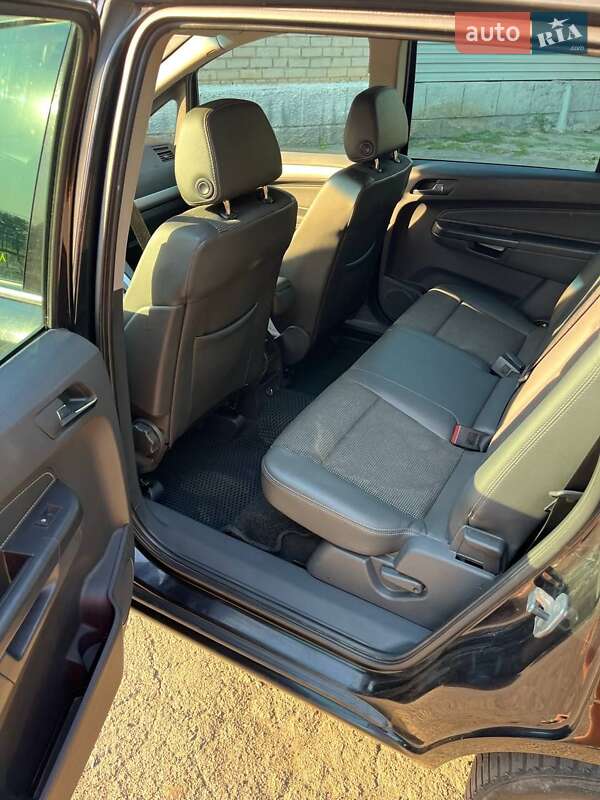 Минивэн Opel Zafira 2008 в Першотравенске
