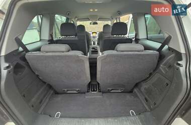 Минивэн Opel Zafira 2011 в 