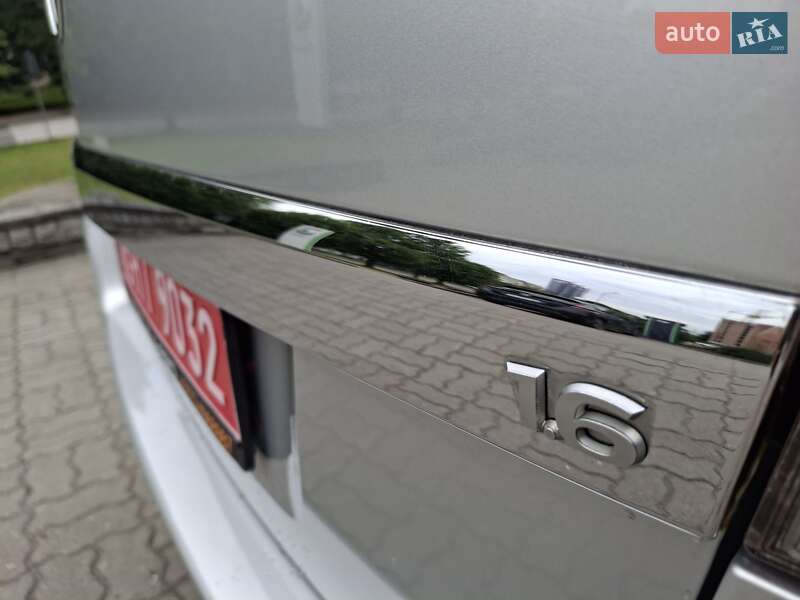 Минивэн Opel Zafira 2009 в Луцке