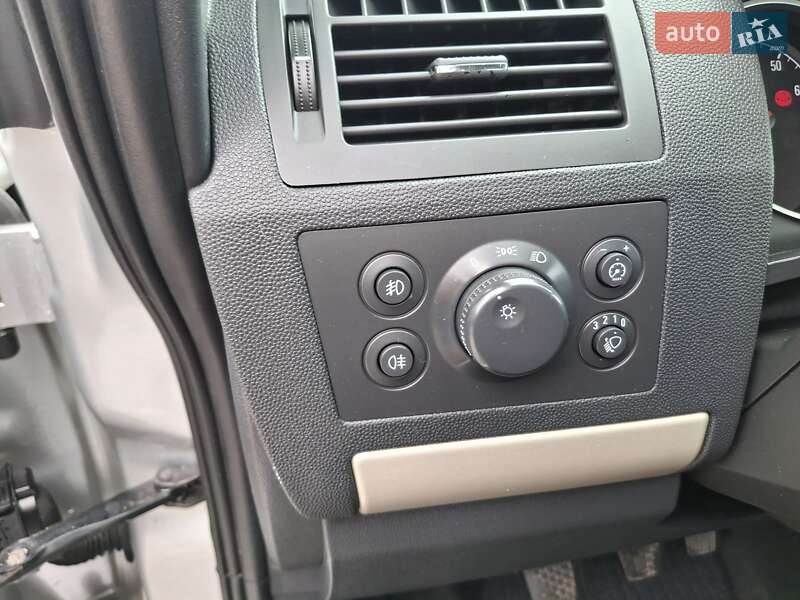Минивэн Opel Zafira 2009 в Луцке