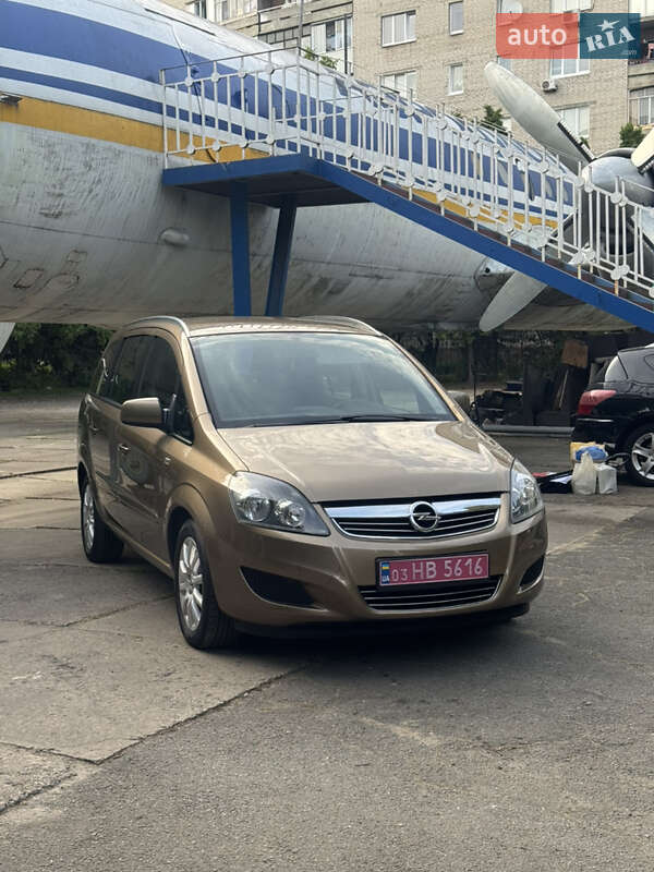 Opel Zafira 2012 Opel Zafira 2012