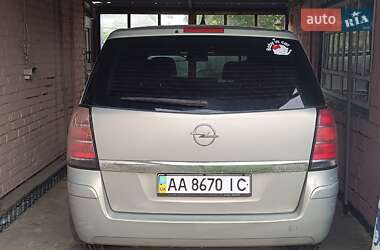 Минивэн Opel Zafira 2007 в 