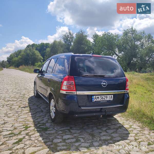 Минивэн Opel Zafira 2011 в Бердичеве