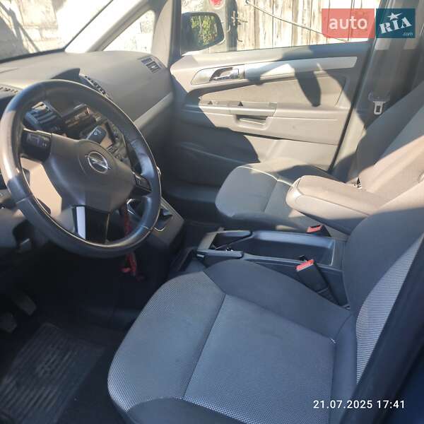 Минивэн Opel Zafira 2011 в Бердичеве