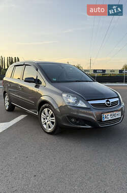 Минивэн Opel Zafira 2009 в Луцке