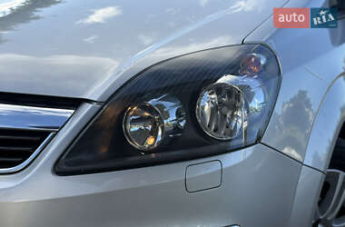 Минивэн Opel Zafira 2006 в 