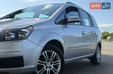 Минивэн Opel Zafira 2006 в 