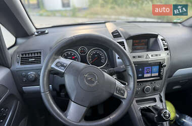 Минивэн Opel Zafira 2006 в 