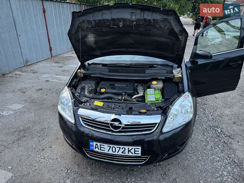 Мінівен Opel Zafira 2008 в Дніпрі