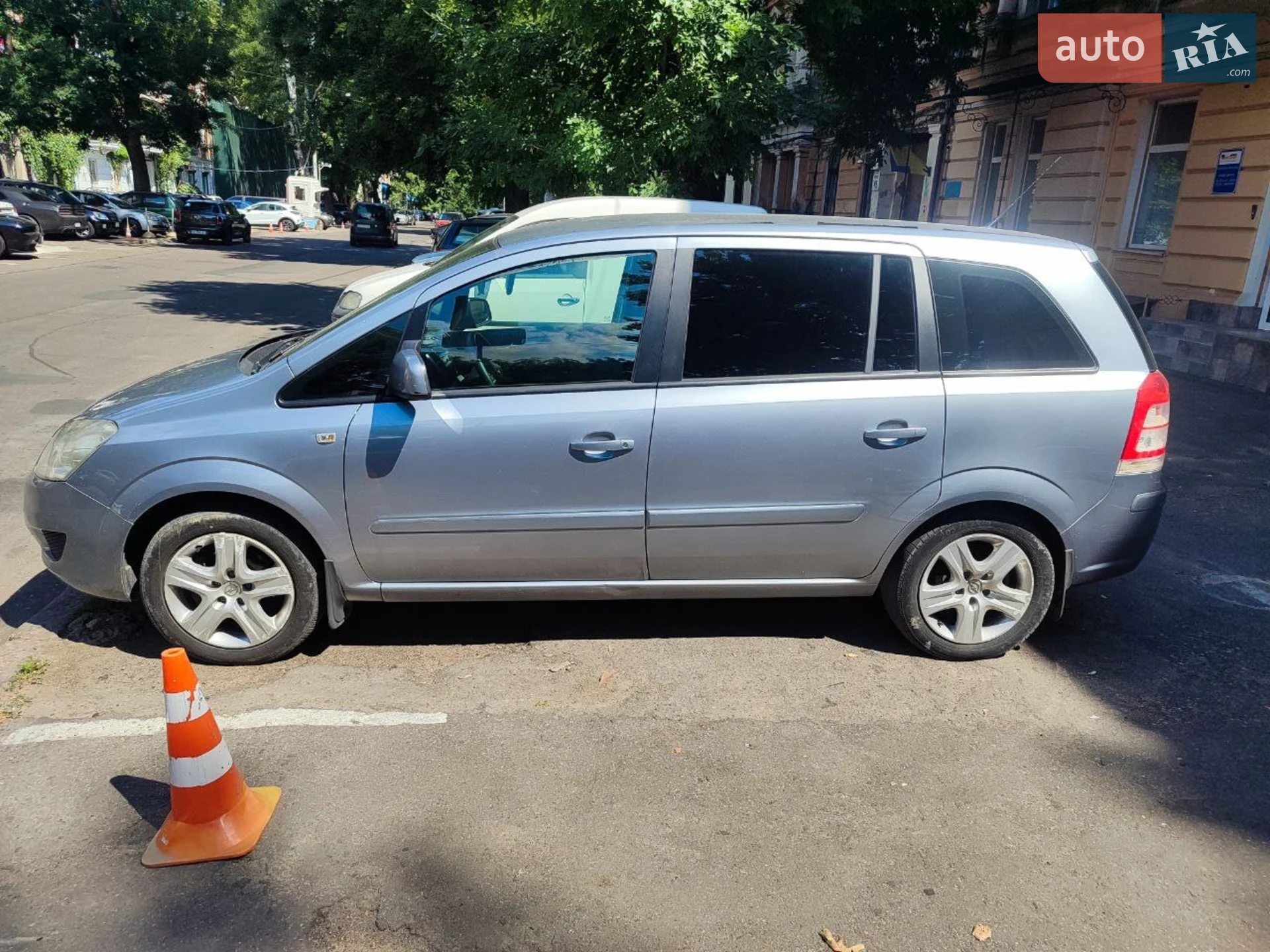 2010 Opel Zafira - мініатюра 2