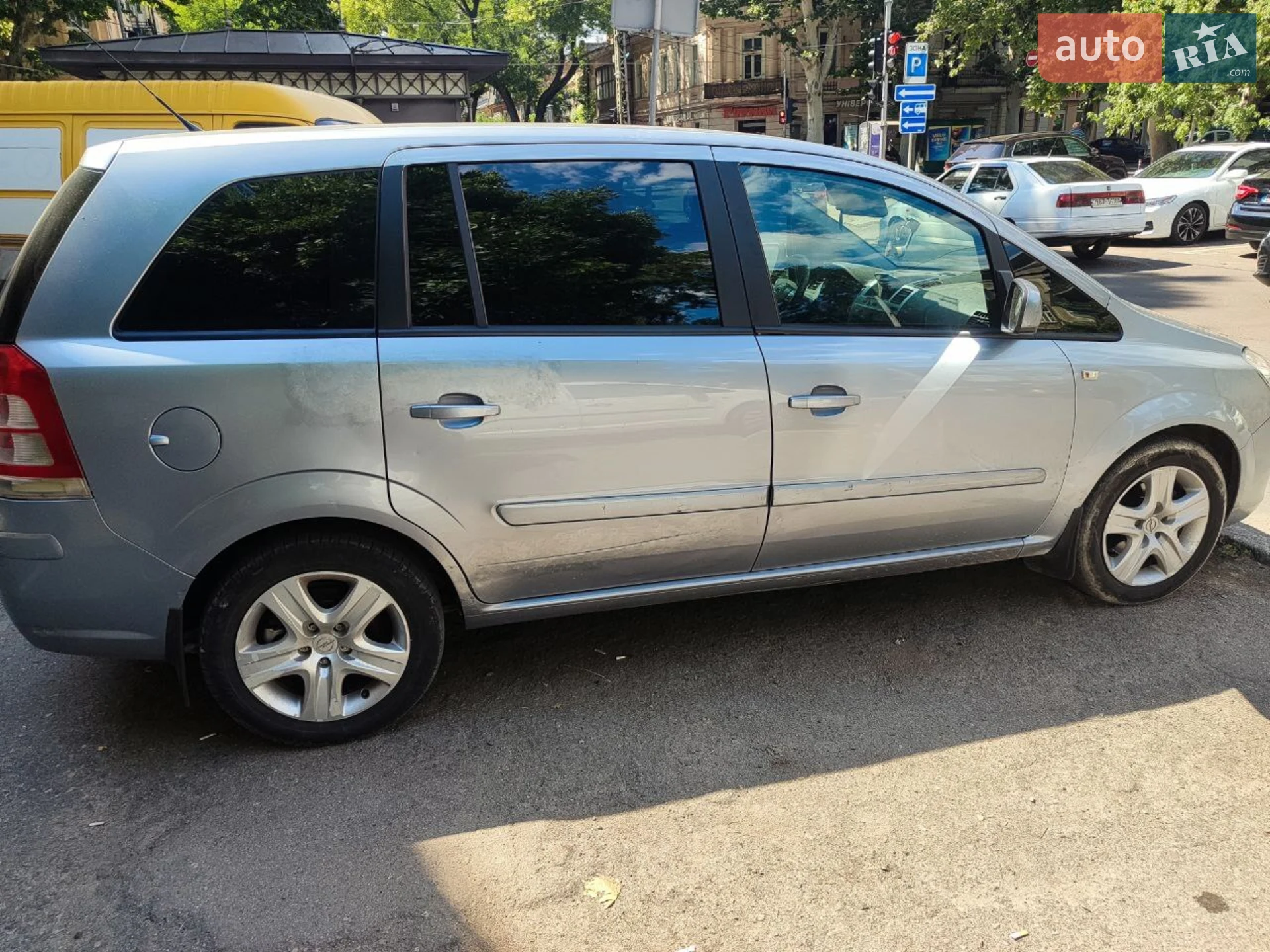 2010 Opel Zafira - мініатюра 13