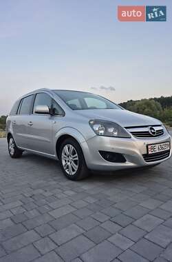Минивэн Opel Zafira 2011 в 
