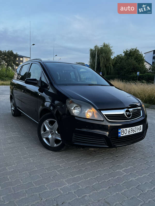 Минивэн Opel Zafira 2006 в Кременце