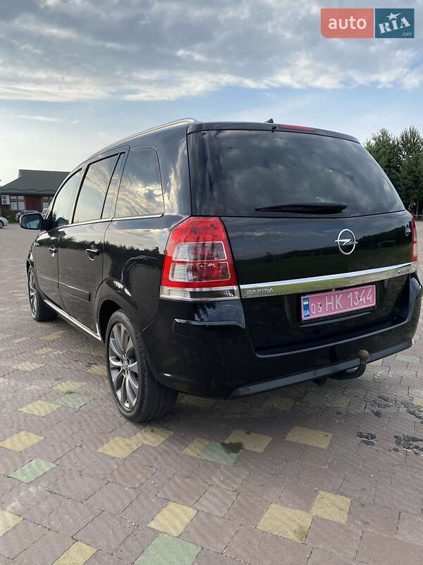 Минивэн Opel Zafira 2012 в Львове