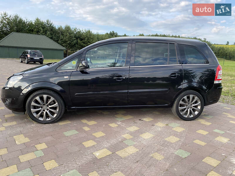 Минивэн Opel Zafira 2012 в Львове