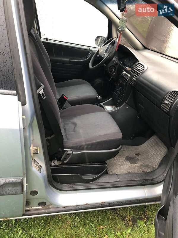 Мінівен Opel Zafira 2000 в Луцьку