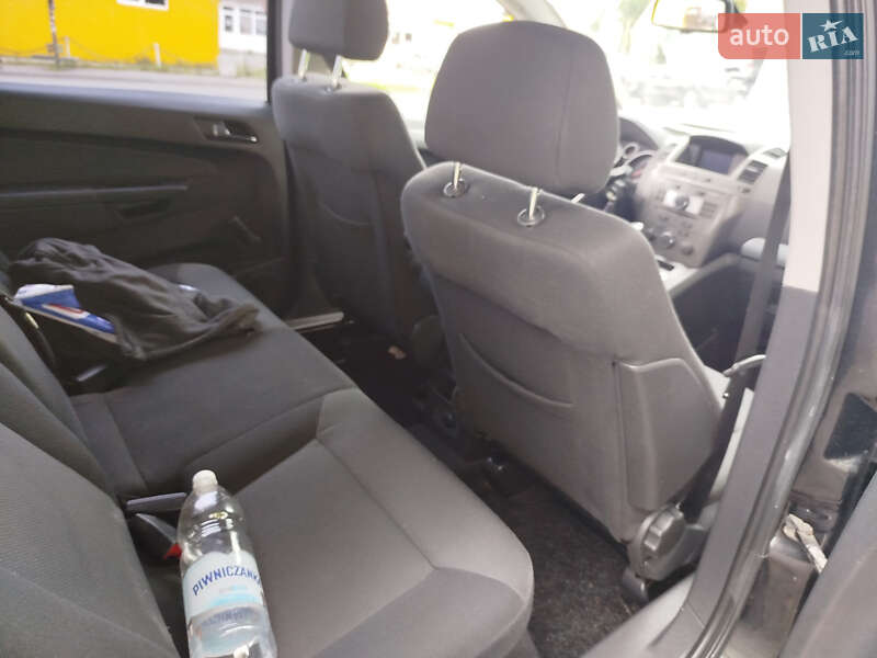 Мінівен Opel Zafira 2007 в Рівному