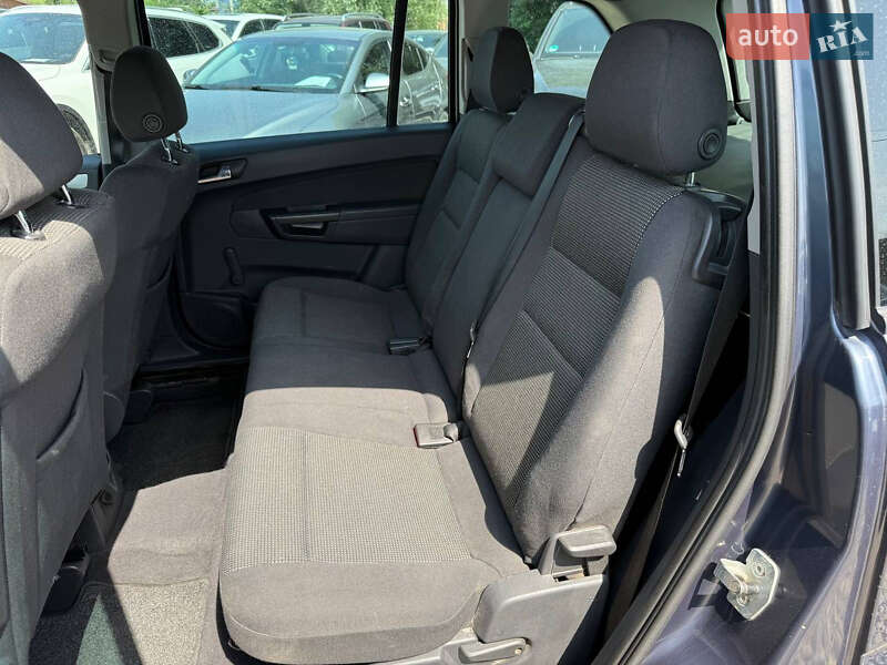 Мінівен Opel Zafira 2008 в Коломиї