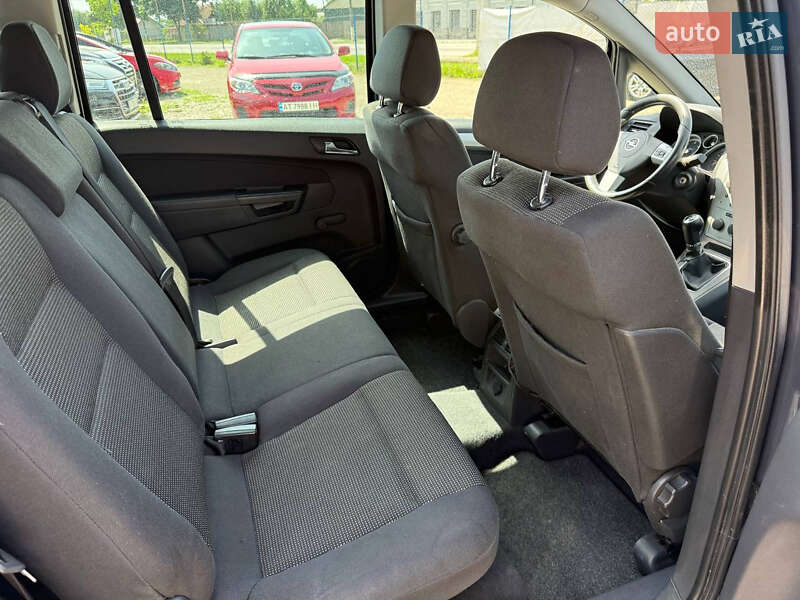 Мінівен Opel Zafira 2008 в Коломиї