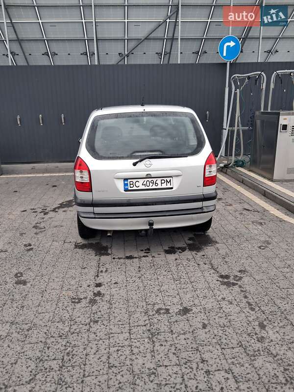 Opel Zafira 2004