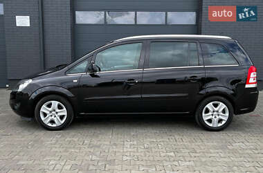 Минивэн Opel Zafira 2011 в 