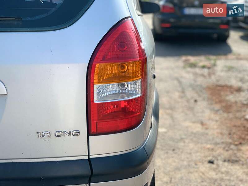 Минивэн Opel Zafira 2004 в Виннице