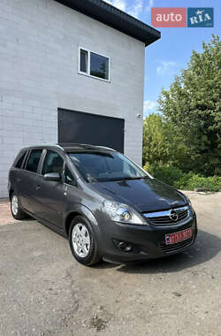 Мінівен Opel Zafira 2010 в Хоролі