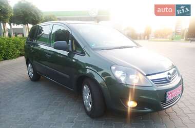Минивэн Opel Zafira 2010 в 