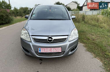 Минивэн Opel Zafira 2008 в 
