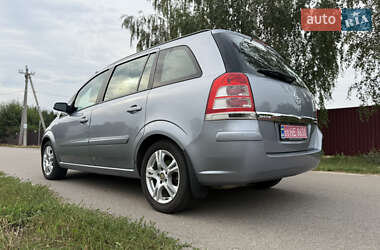 Минивэн Opel Zafira 2008 в 