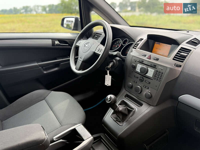 Минивэн Opel Zafira 2008 в Борисполе