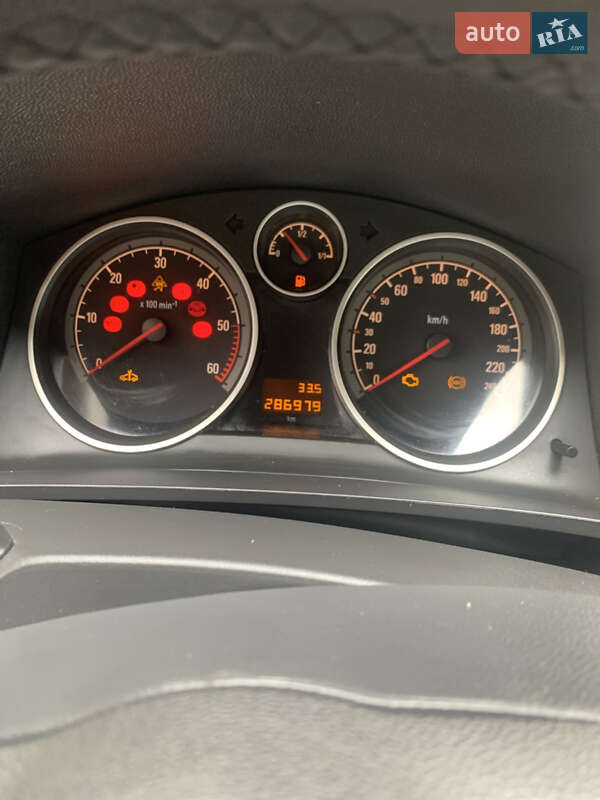 Минивэн Opel Zafira 2008 в Луцке