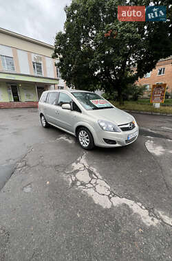Минивэн Opel Zafira 2011 в 