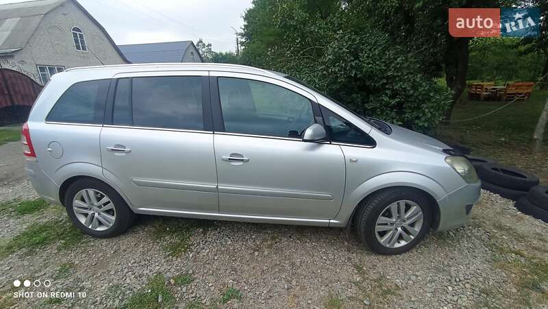 Opel Zafira 2009 Opel Zafira 2009