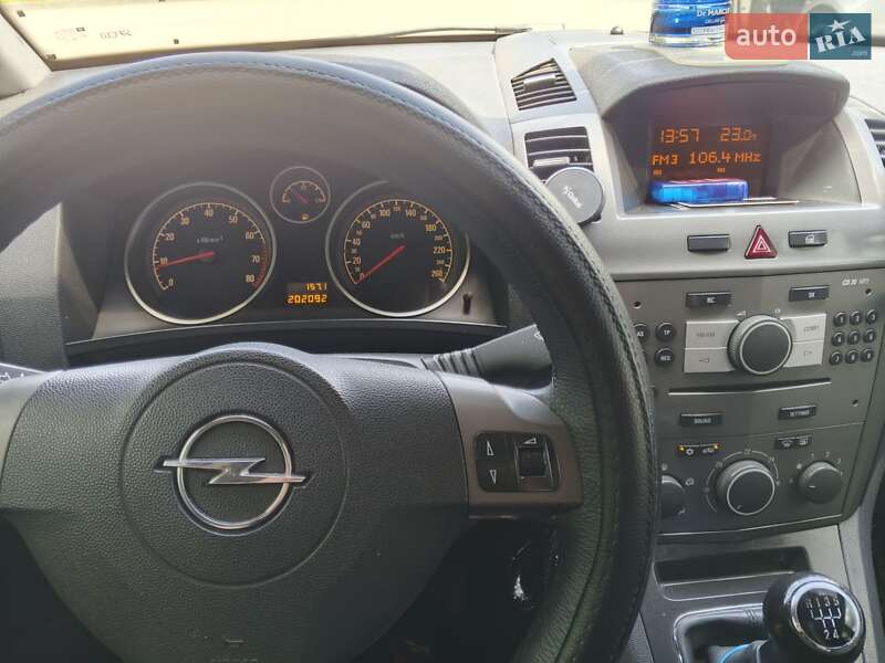 Минивэн Opel Zafira 2006 в Дрогобыче фото 13 Минивэн Opel Zafira 2006 в Дрогобыче