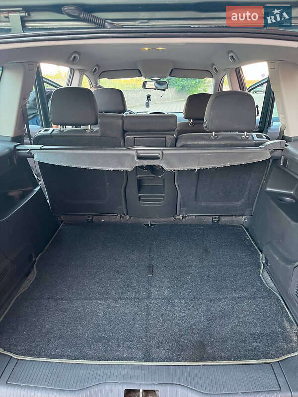 Минивэн Opel Zafira 2010 в Гайсине