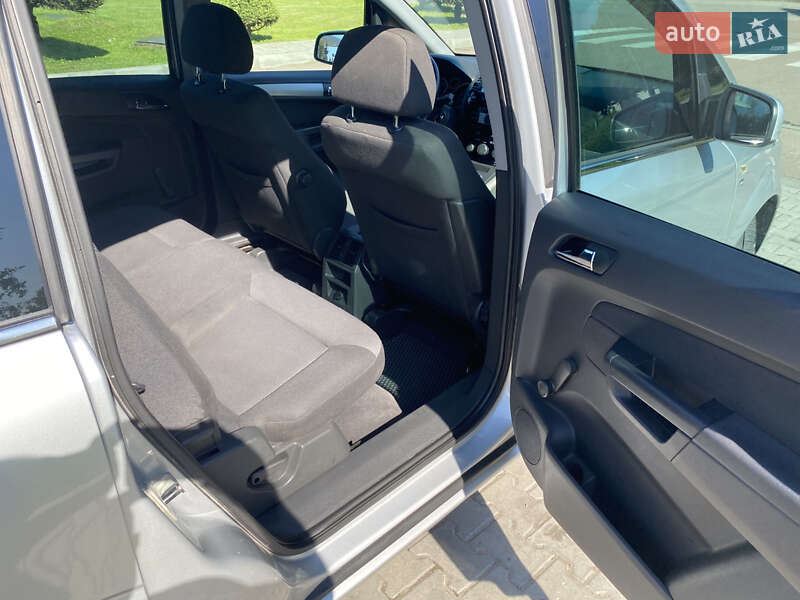 Мінівен Opel Zafira 2010 в Івано-Франківську фото 14 Мінівен Opel Zafira 2010 в Івано-Франківську