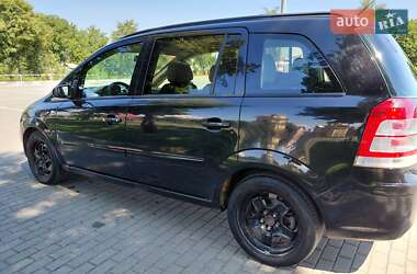 Минивэн Opel Zafira 2008 в Ивано-Франковске