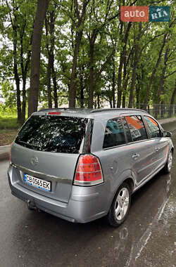 Минивэн Opel Zafira 2006 в 